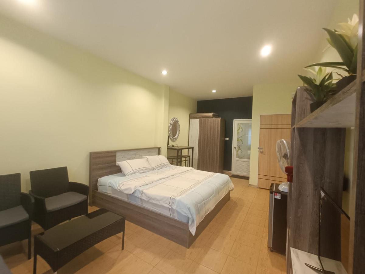 Merit Courtyard Suvarnaphumi House Бангкок Номер фото